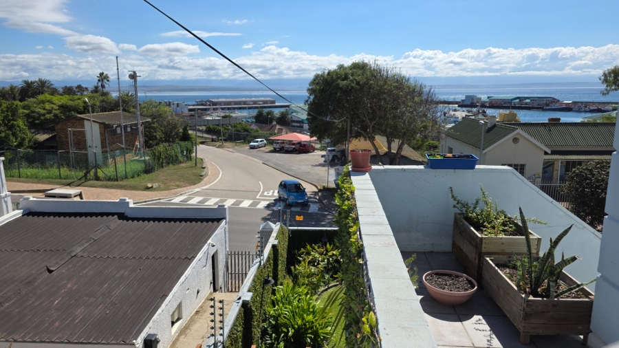 2 Bedroom Property for Sale in Mossel Bay Central Western Cape